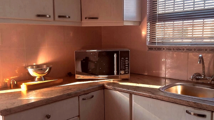 3 Bedroom Property for Sale in Ilitha Park Western Cape